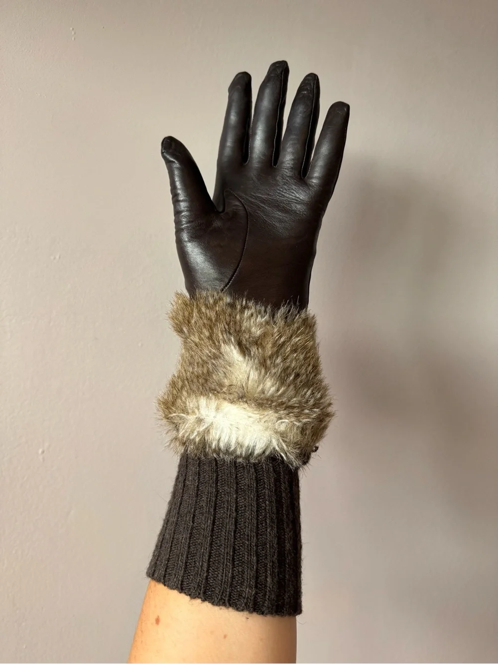 Club Monaco Women’s Chocolate Brown Leather Wool Cashmere Gloves Size Small
